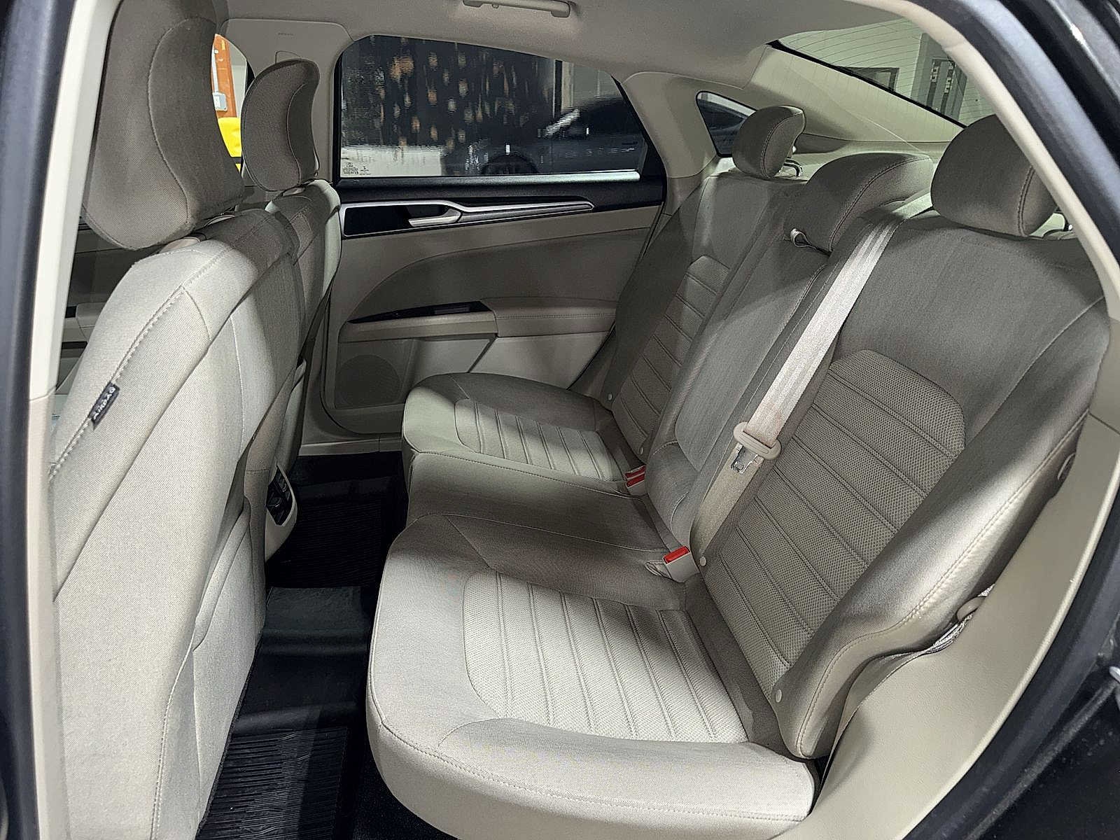 Thumbnail: 2019 Ford Fusion - 17