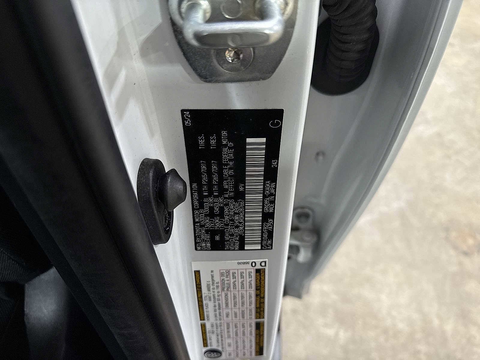 Thumbnail: 2024 Toyota 4Runner - 14