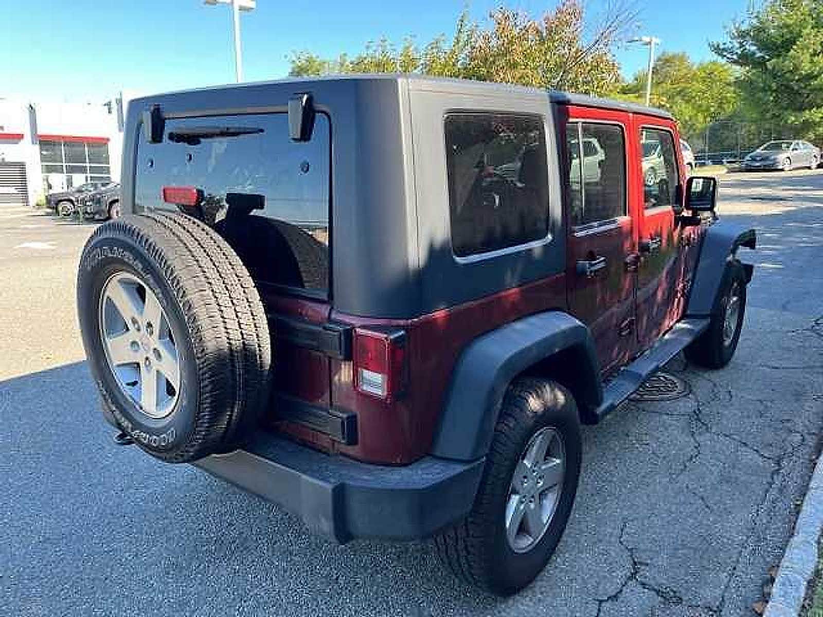 Thumbnail: 2010 Jeep Wrangler - 15