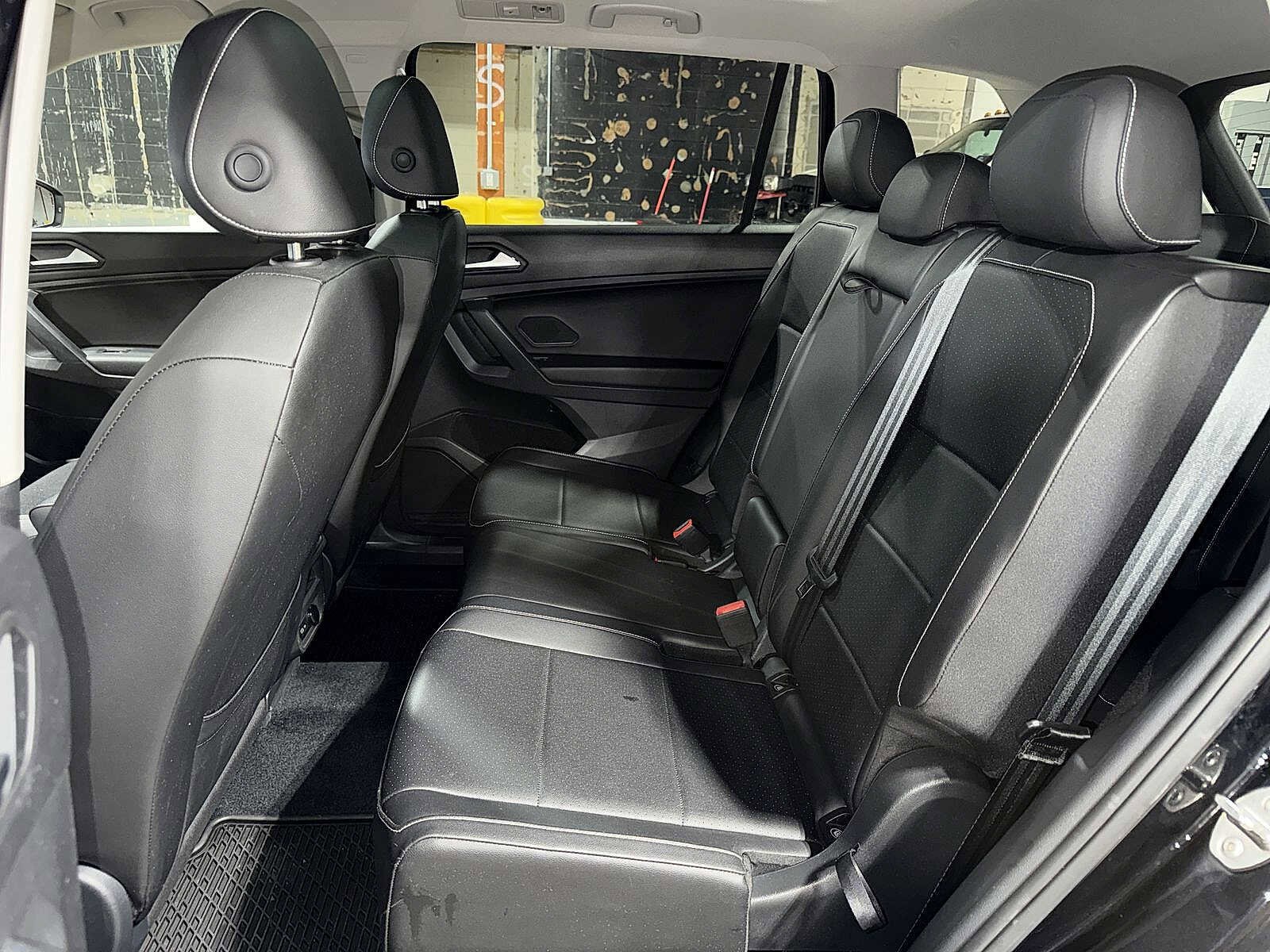 Thumbnail: 2021 Volkswagen Tiguan - 17