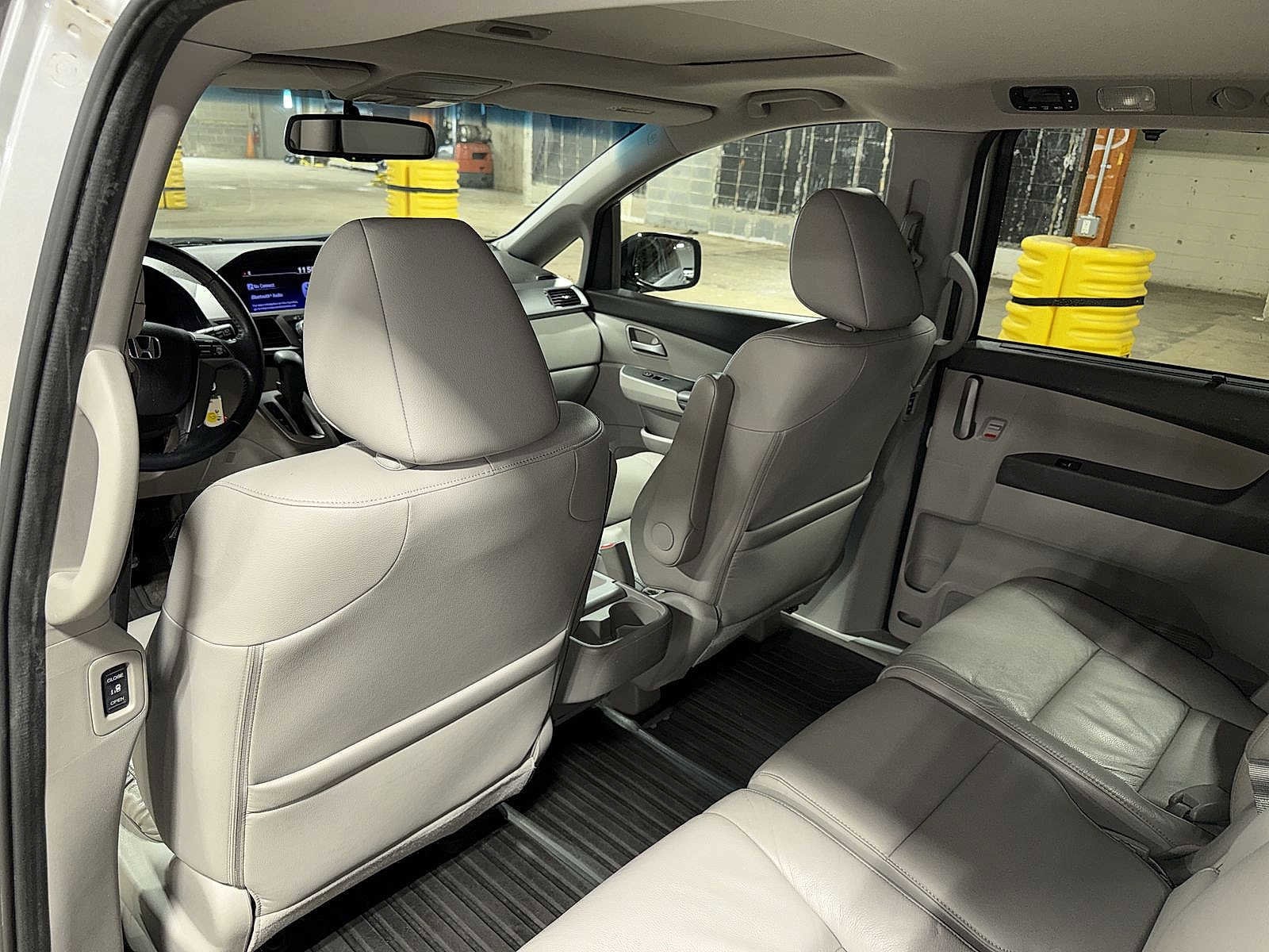 Thumbnail: 2012 Honda Odyssey - 28