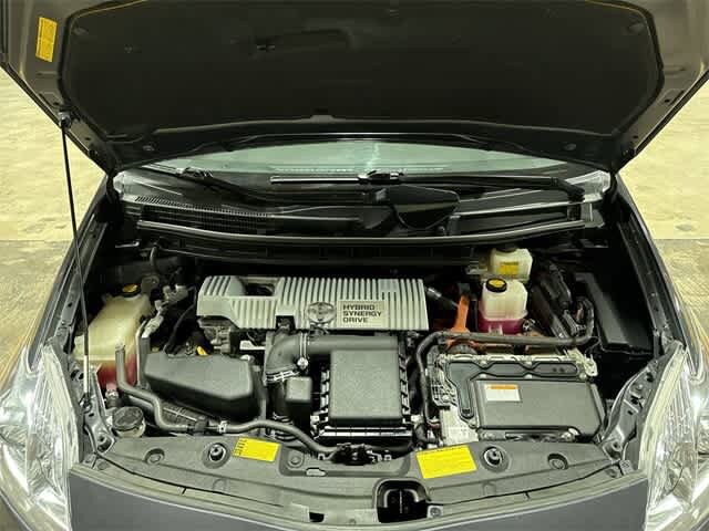 2013 Toyota Prius Two 12