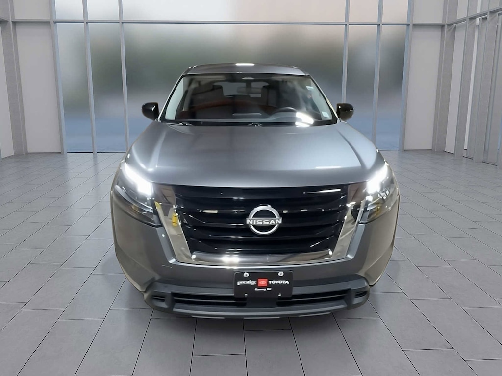 Used 2023 Nissan Pathfinder S SUV