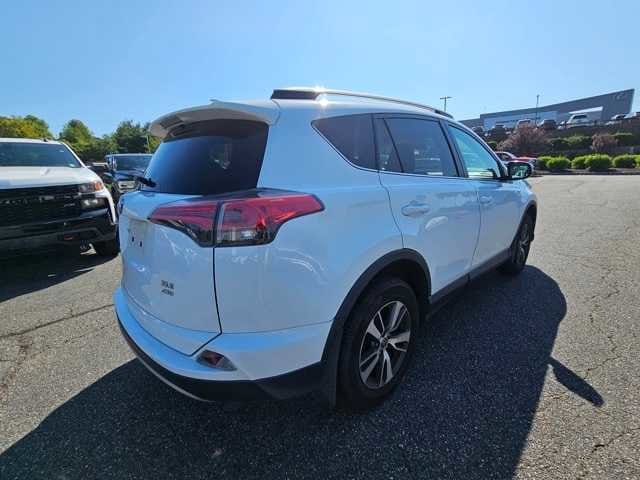 Thumbnail: 2018 Toyota RAV4 - 4