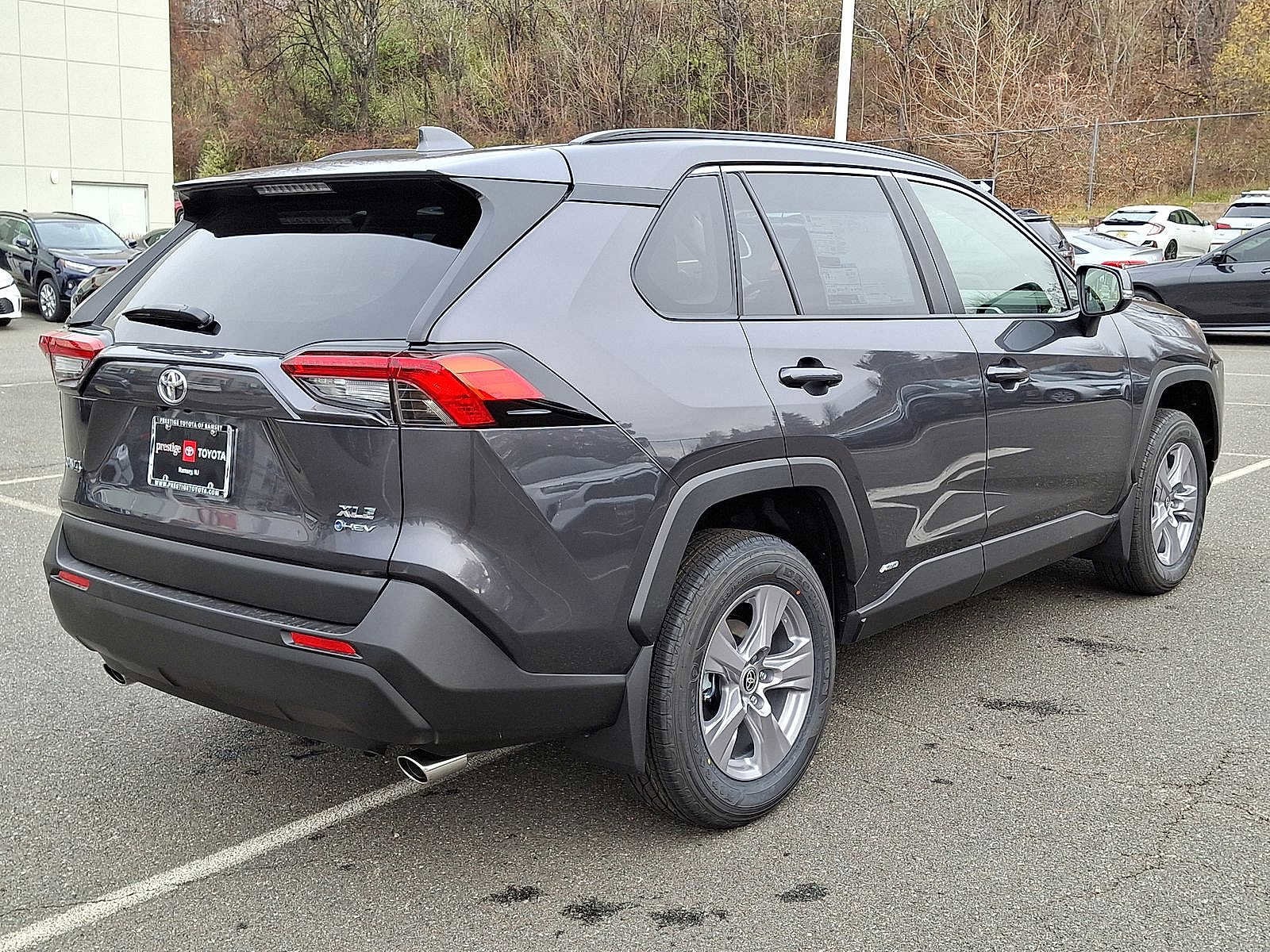 Thumbnail: 2025 Toyota RAV4 - 12