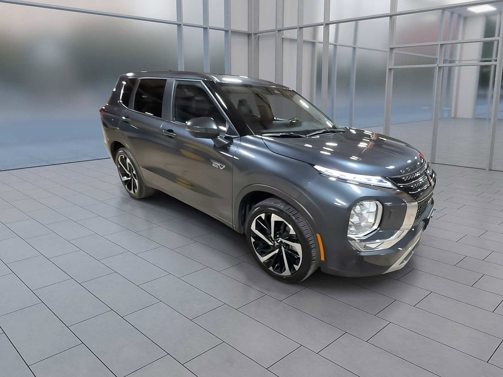 Thumbnail: 2024 Mitsubishi Outlander - 2