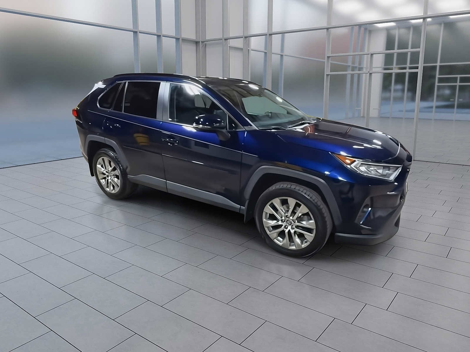 Thumbnail: 2020 Toyota RAV4 - 2