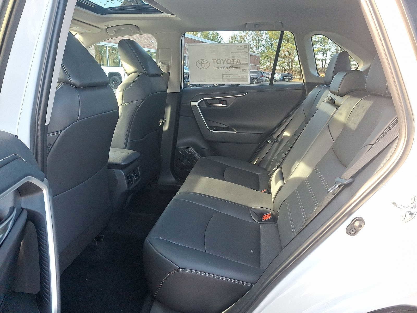 Thumbnail: 2025 Toyota RAV4 - 19