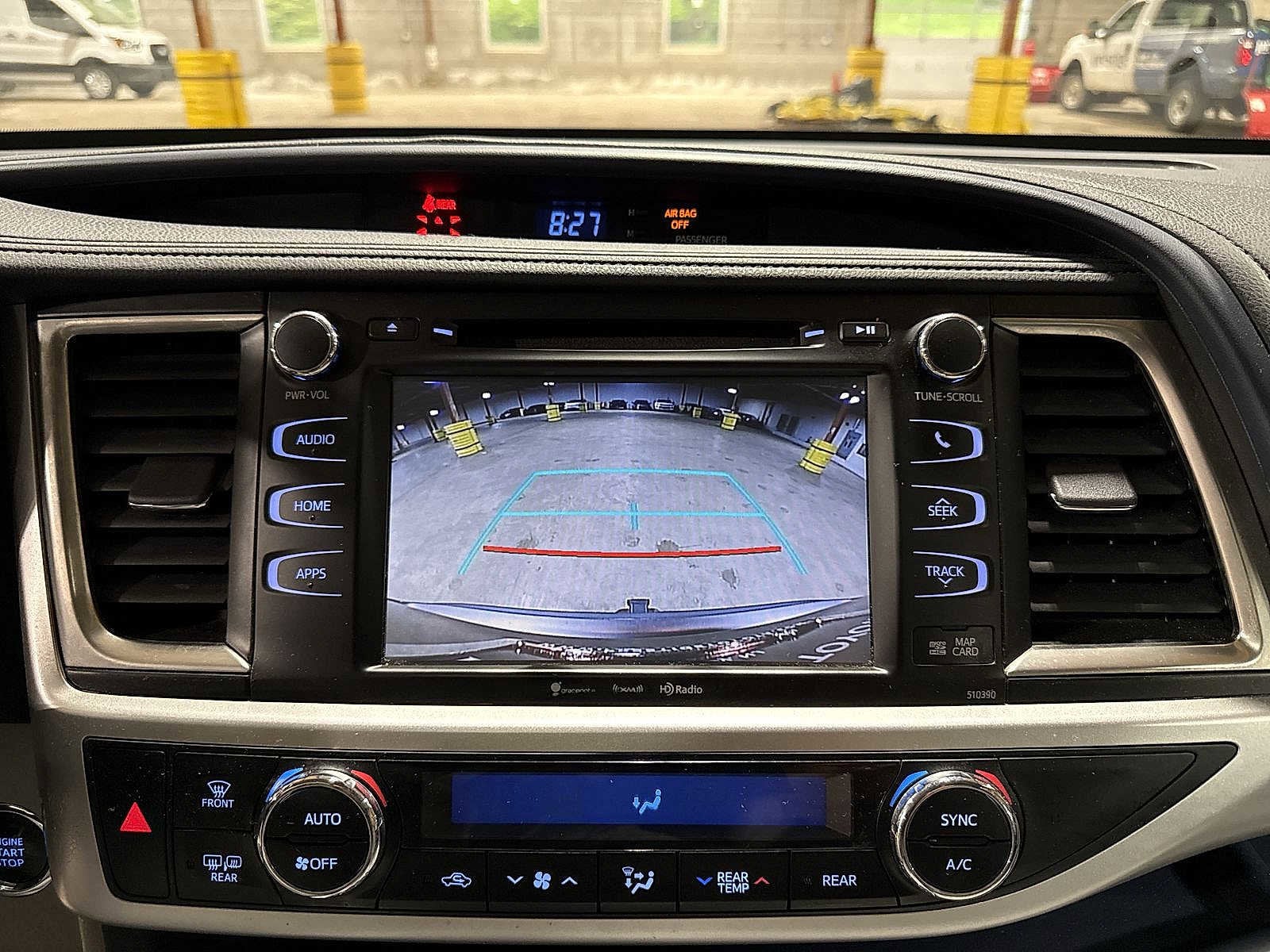 Thumbnail: 2019 Toyota Highlander - 26