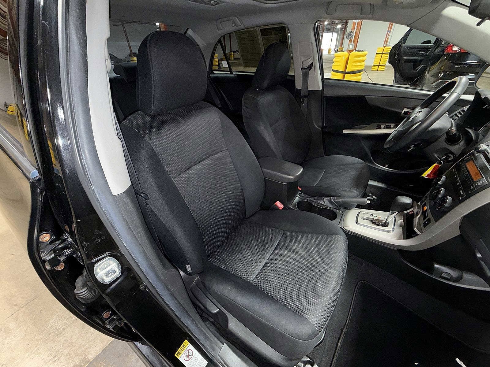 Thumbnail: 2010 Toyota Corolla - 15