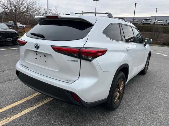 2022 Toyota Highlander Hybrid XLE photo 4