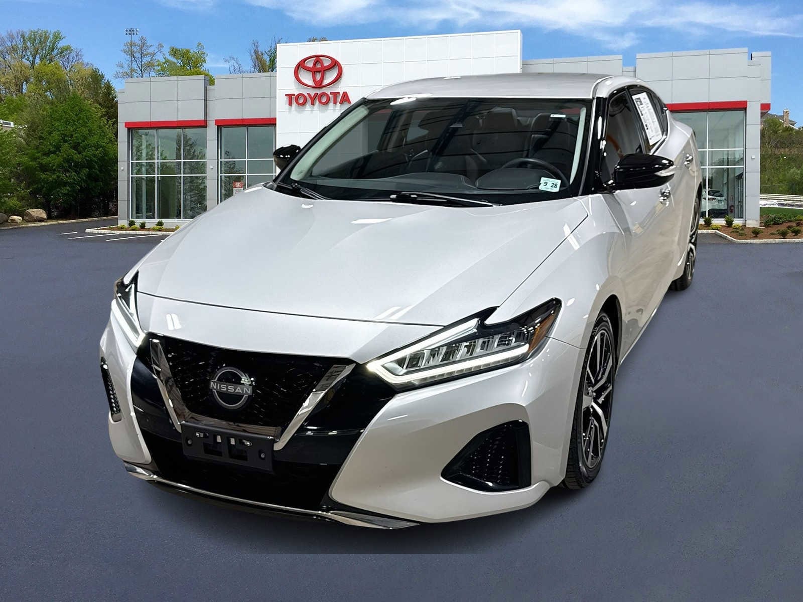 2023 Nissan Maxima