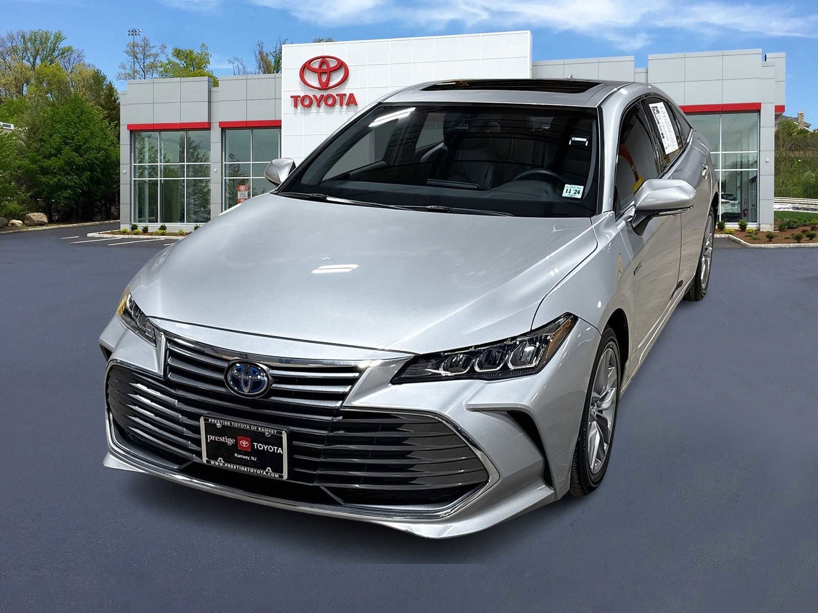 Thumbnail: 2019 Toyota Avalon - 1