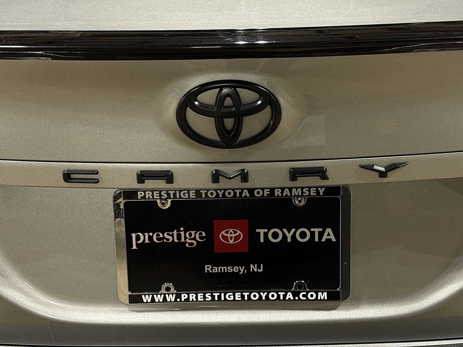 Thumbnail: 2022 Toyota Camry - 26