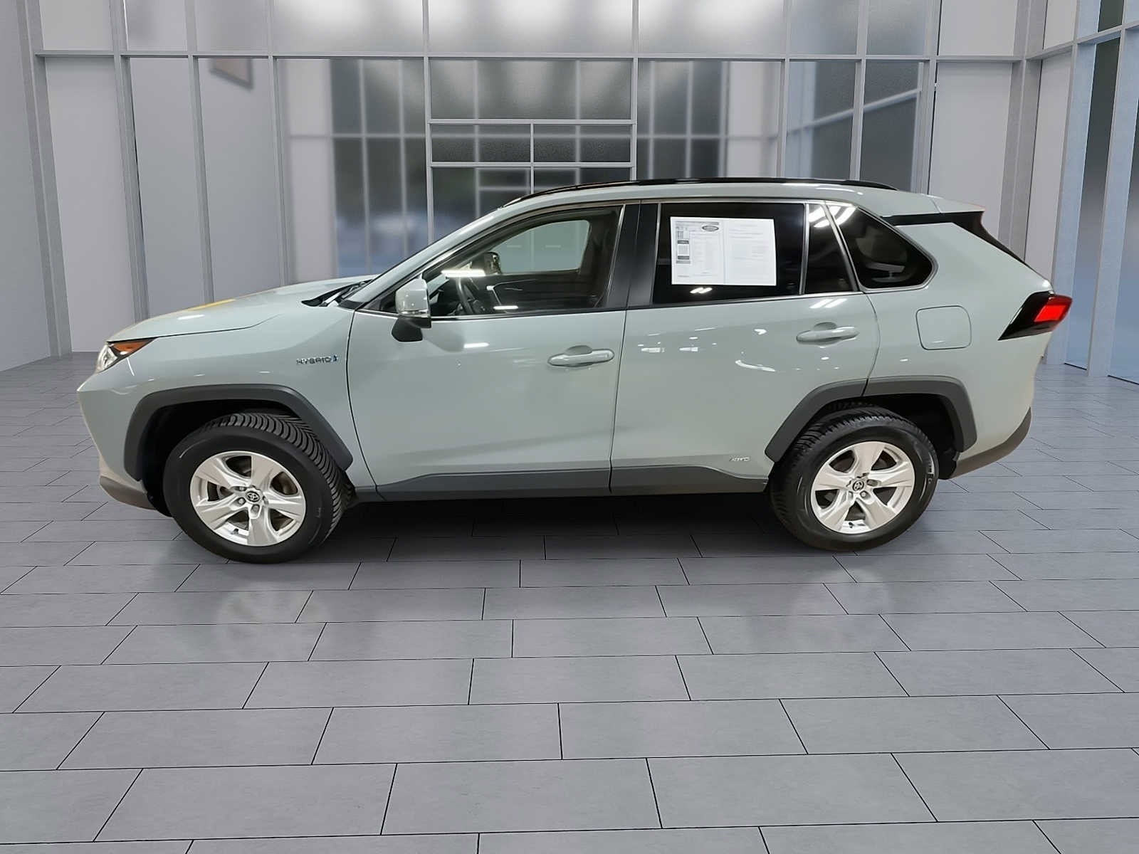 Thumbnail: 2021 Toyota RAV4 - 5