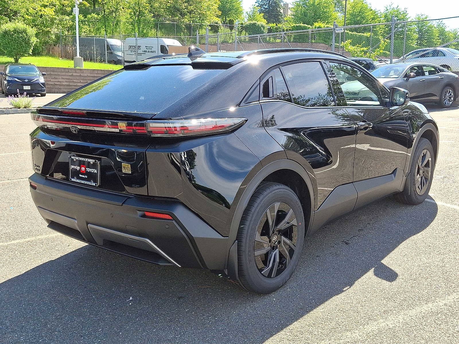 Thumbnail: 2026 Toyota C-HR - 18