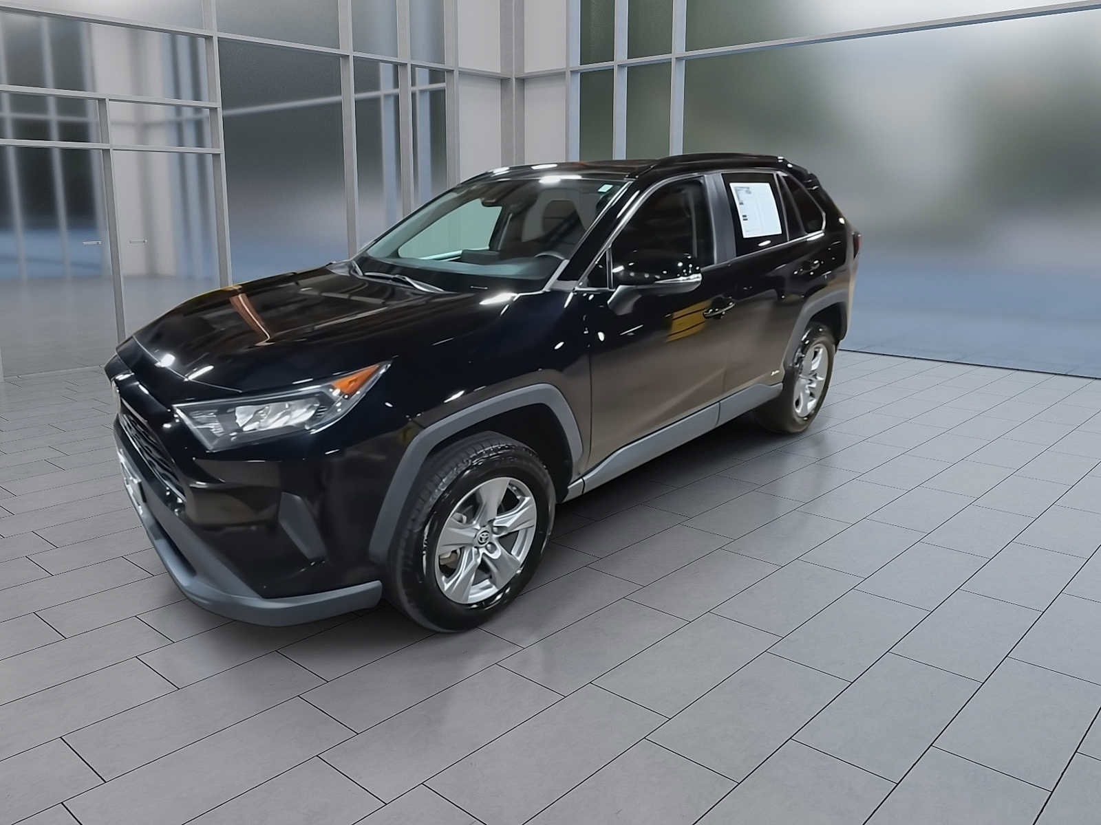 Thumbnail: 2022 Toyota RAV4 - 4