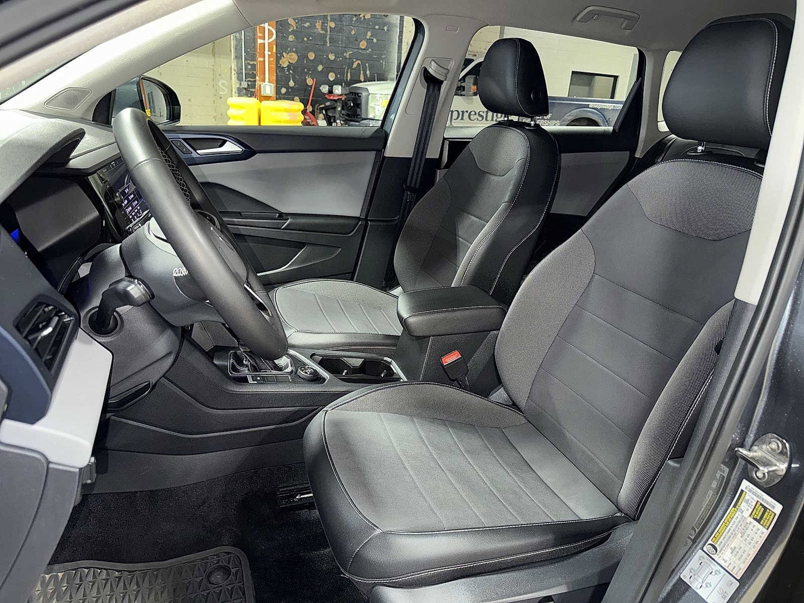 Thumbnail: 2022 Volkswagen Taos - 15