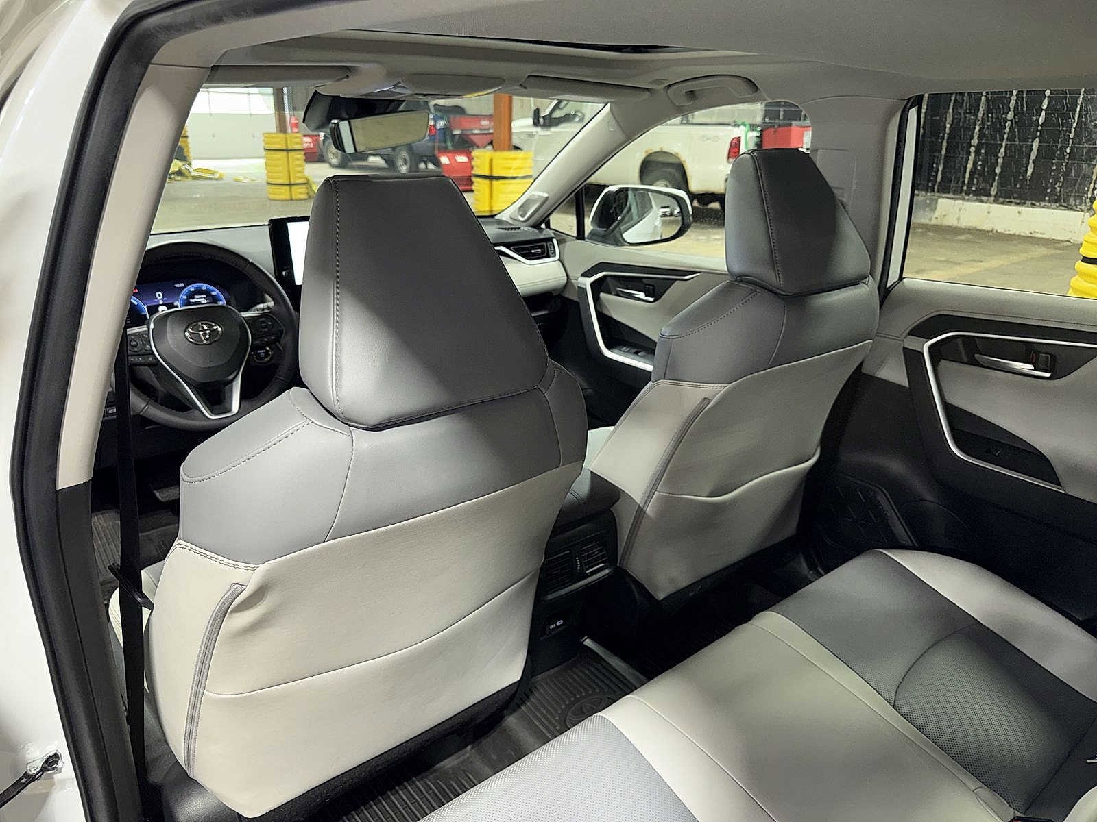 Thumbnail: 2023 Toyota RAV4 - 30