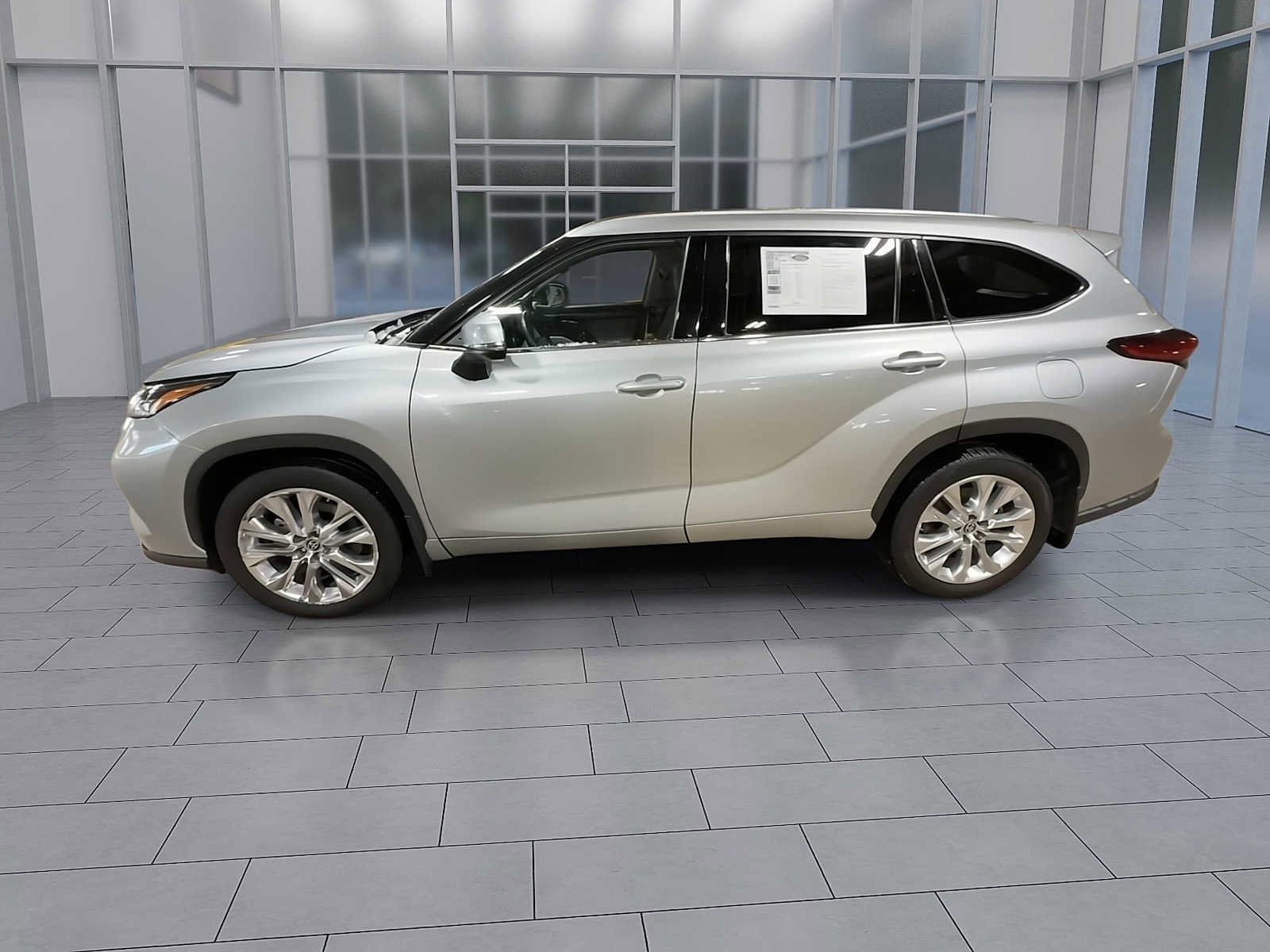 Thumbnail: 2020 Toyota Highlander - 5