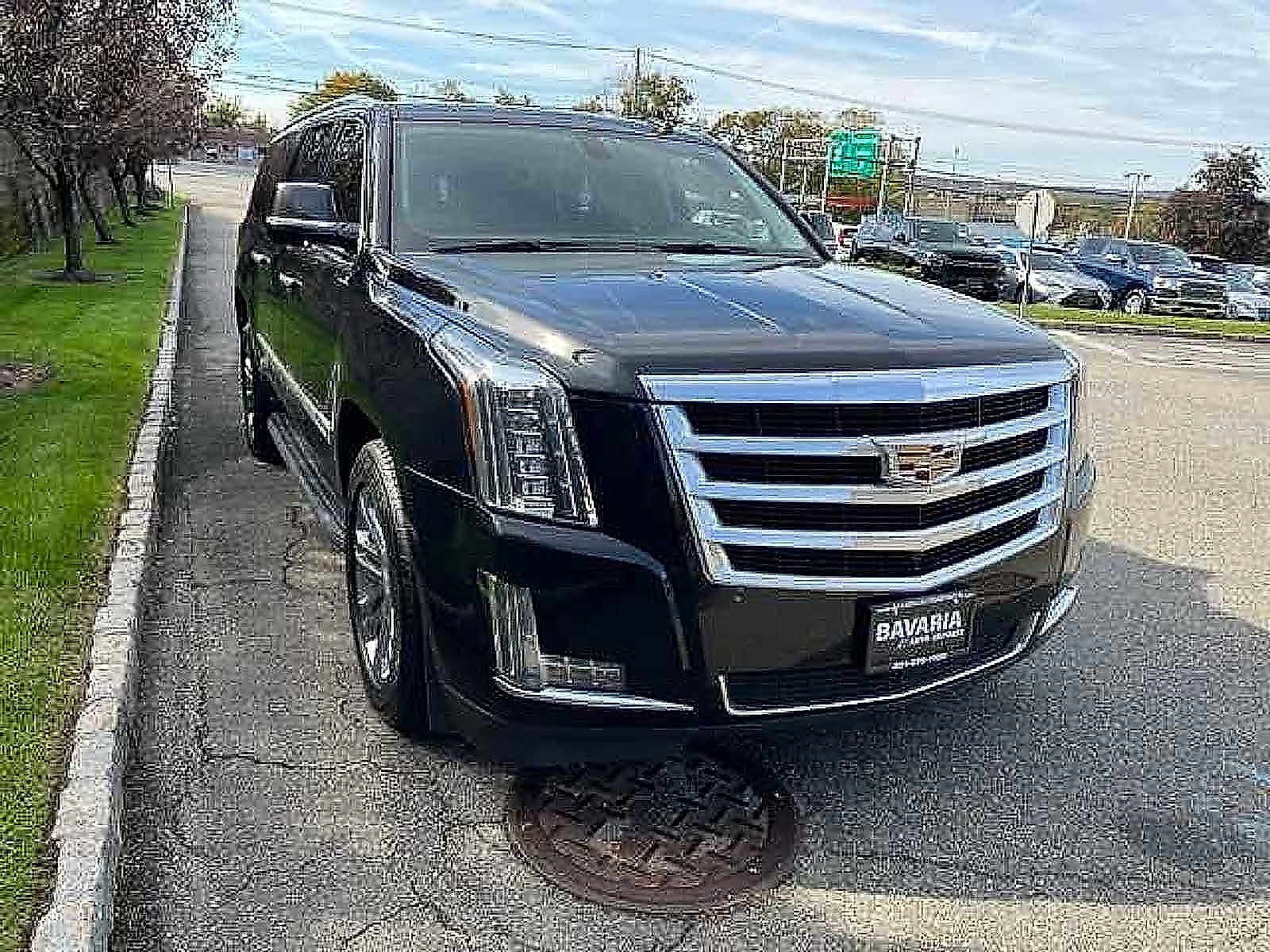 Thumbnail: 2020 Cadillac Escalade - 3