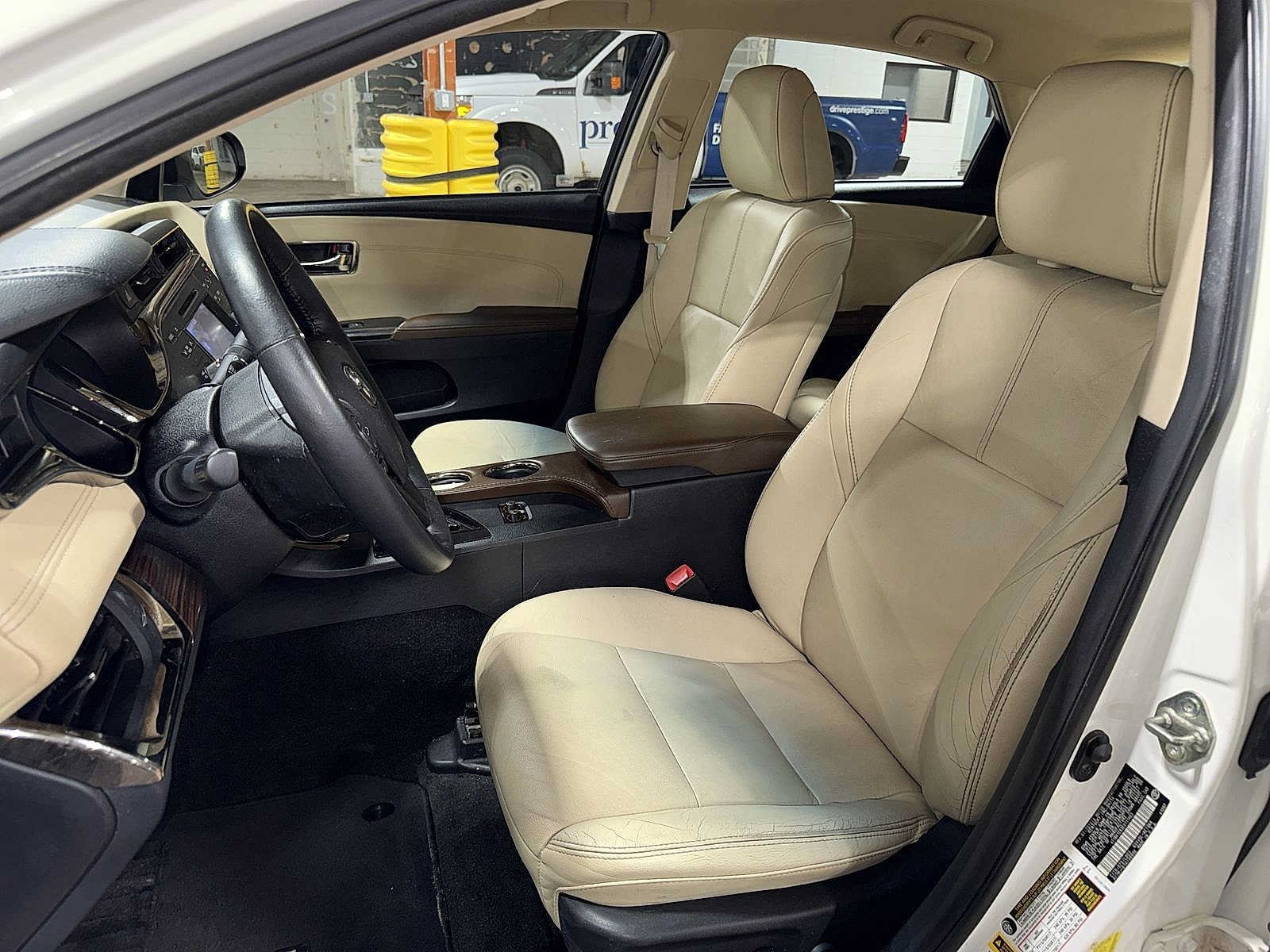 Thumbnail: 2014 Toyota Avalon - 15