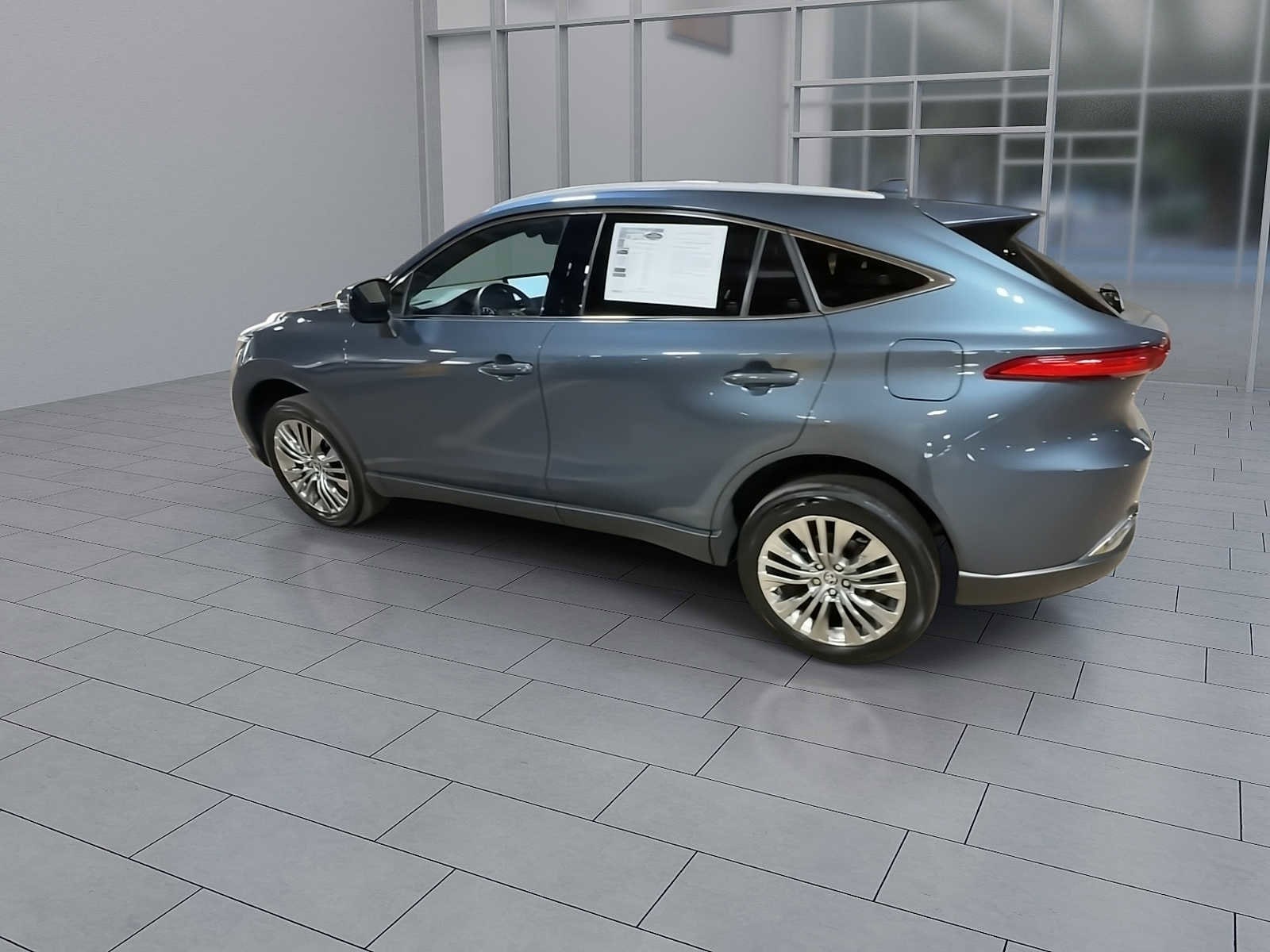Thumbnail: 2023 Toyota Venza - 6