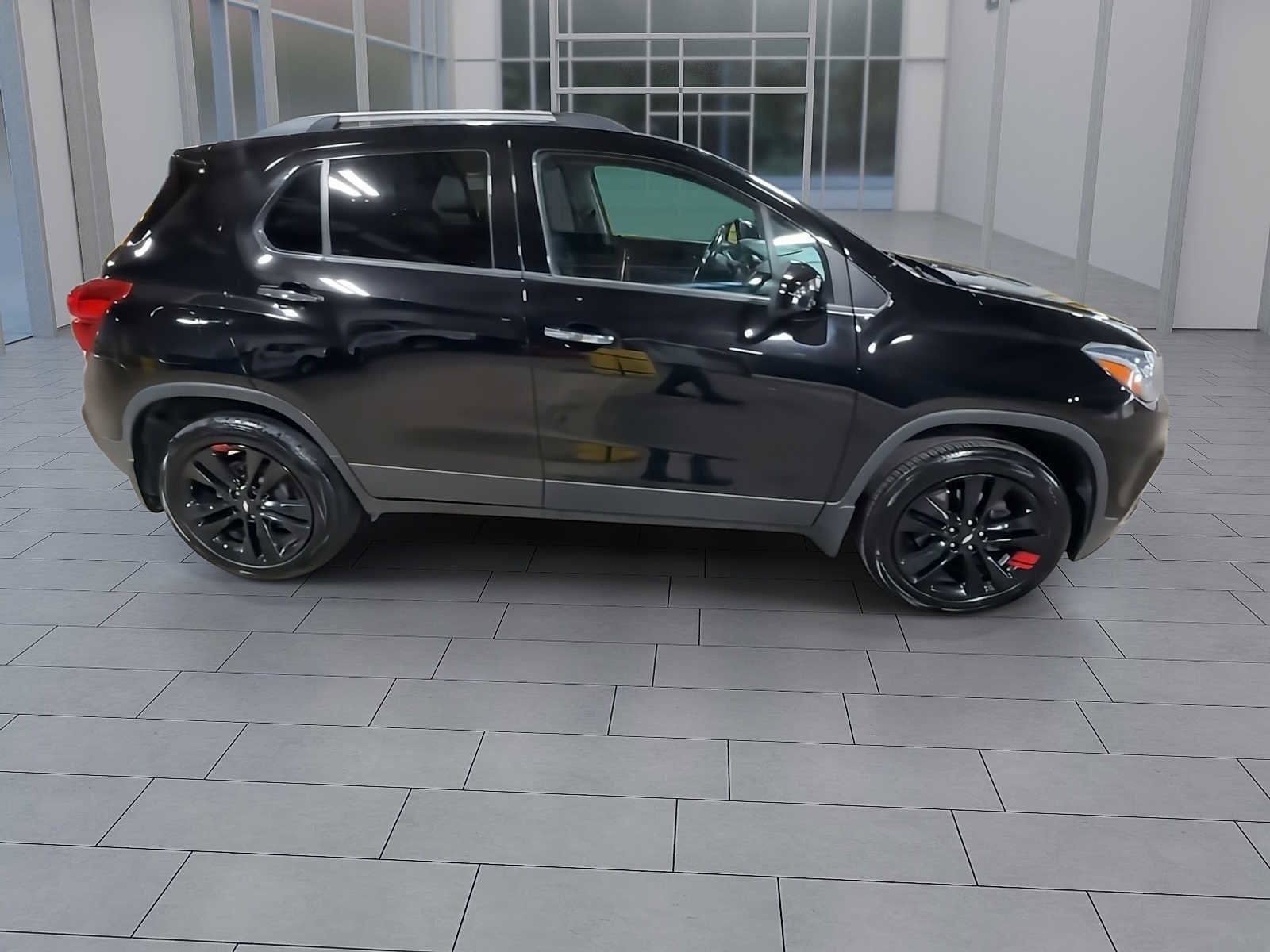 Thumbnail: 2019 Chevrolet Trax - 9