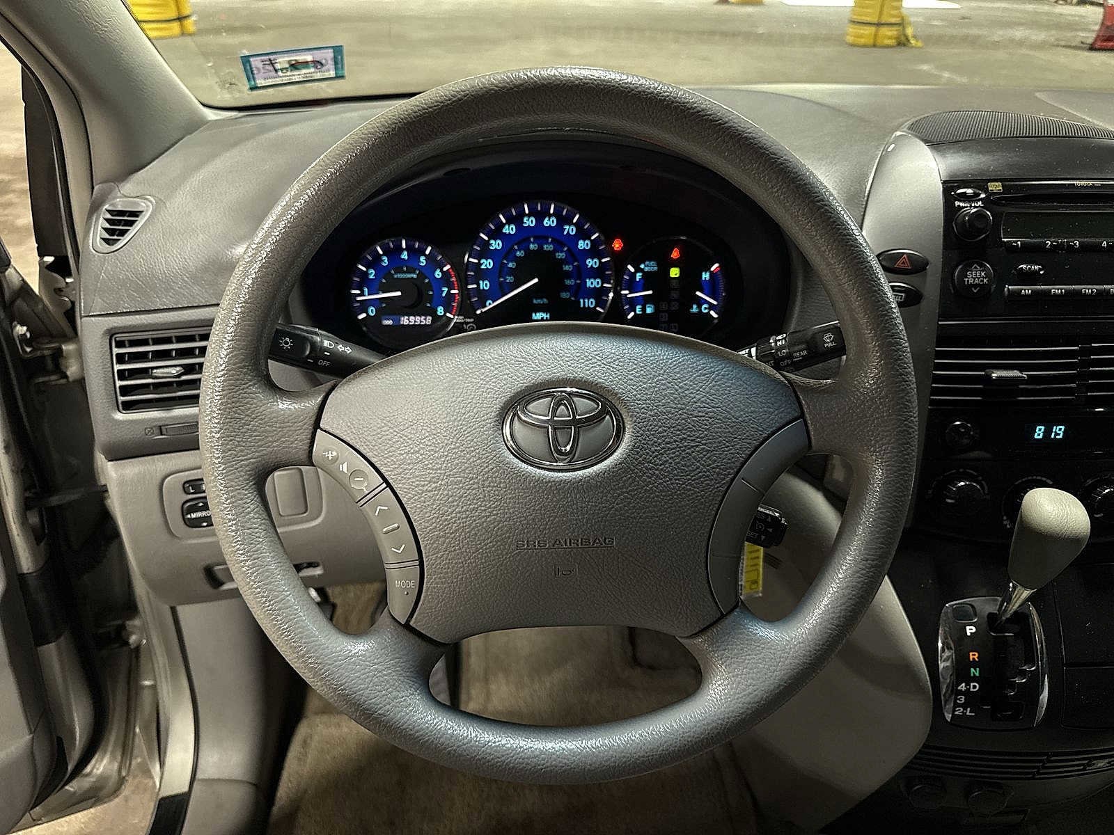 Thumbnail: 2006 Toyota Sienna - 16