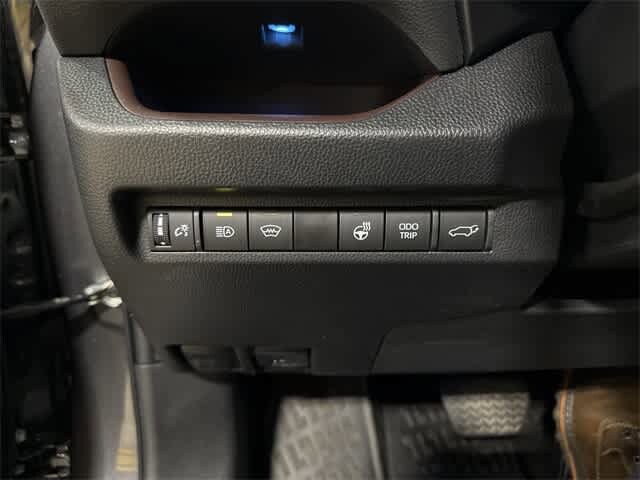 Thumbnail: 2023 Toyota RAV4 - 32