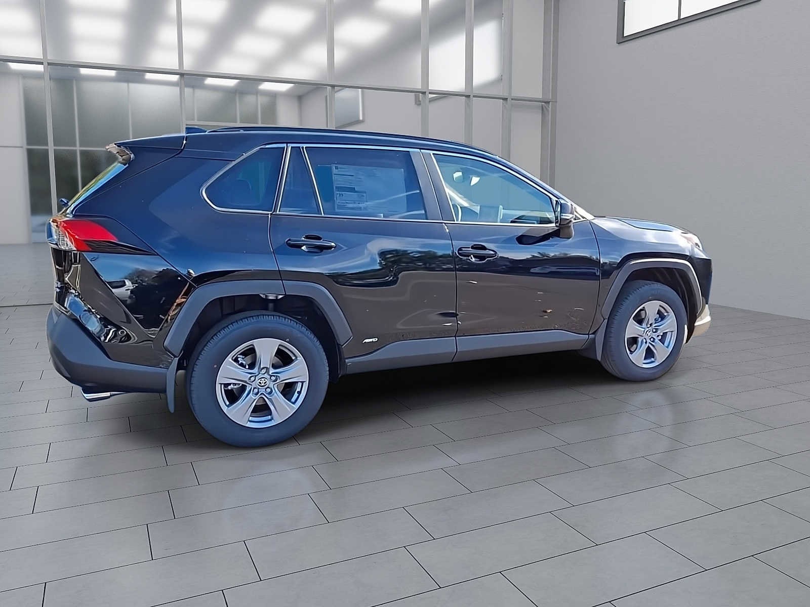 Thumbnail: 2025 Toyota RAV4 - 7