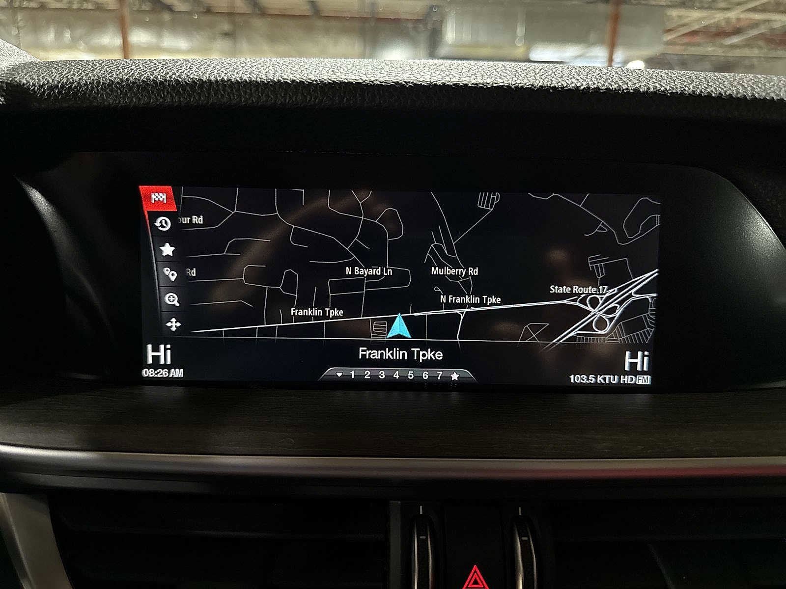 Thumbnail: 2018 Alfa Romeo Stelvio - 20