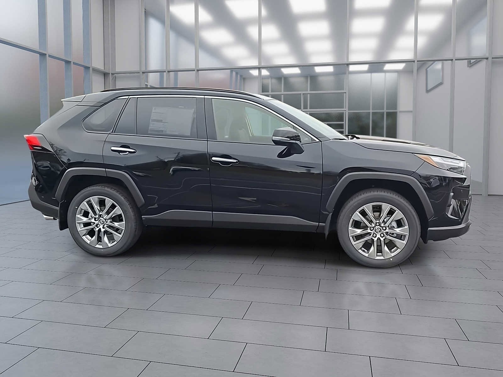 Thumbnail: 2025 Toyota RAV4 - 6