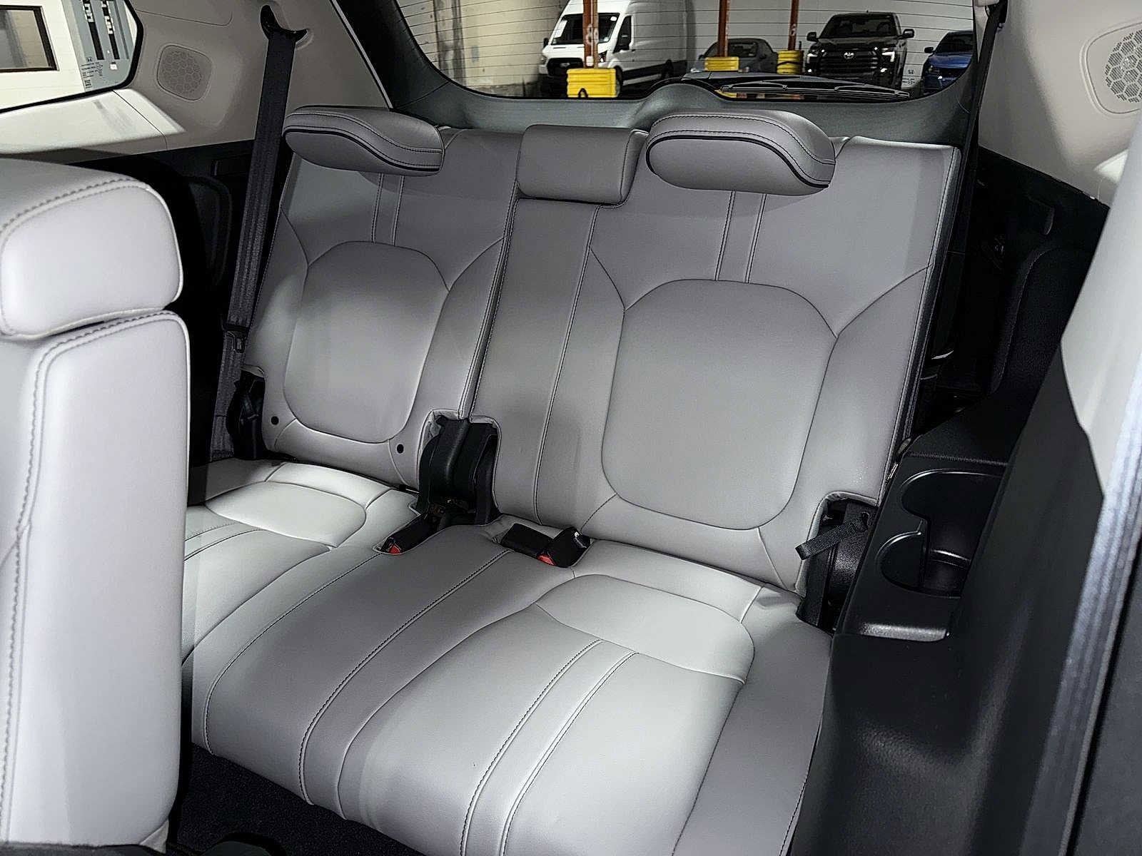 Thumbnail: 2023 Honda Pilot - 18