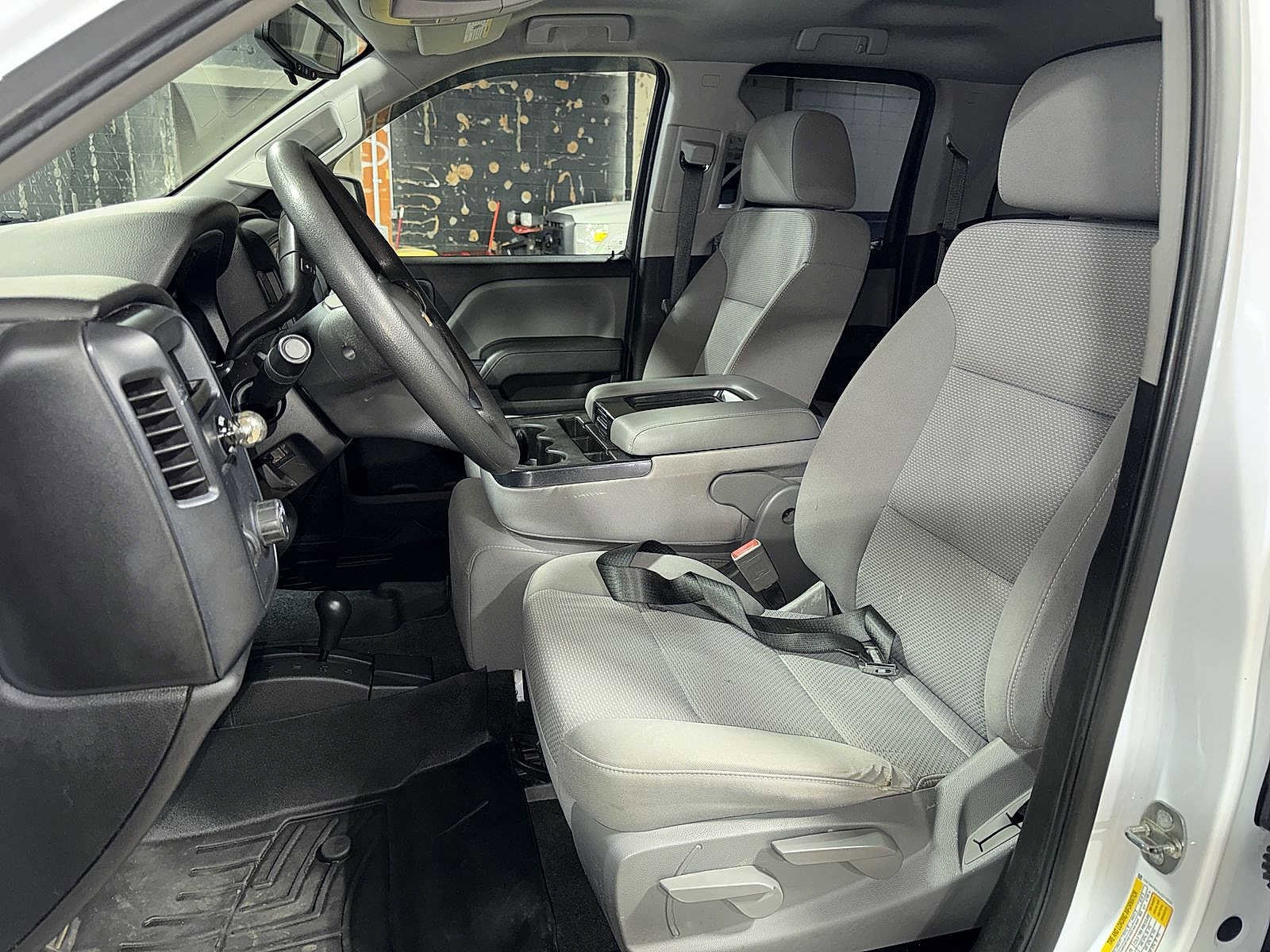 Thumbnail: 2018 Chevrolet Silverado 1500 - 15