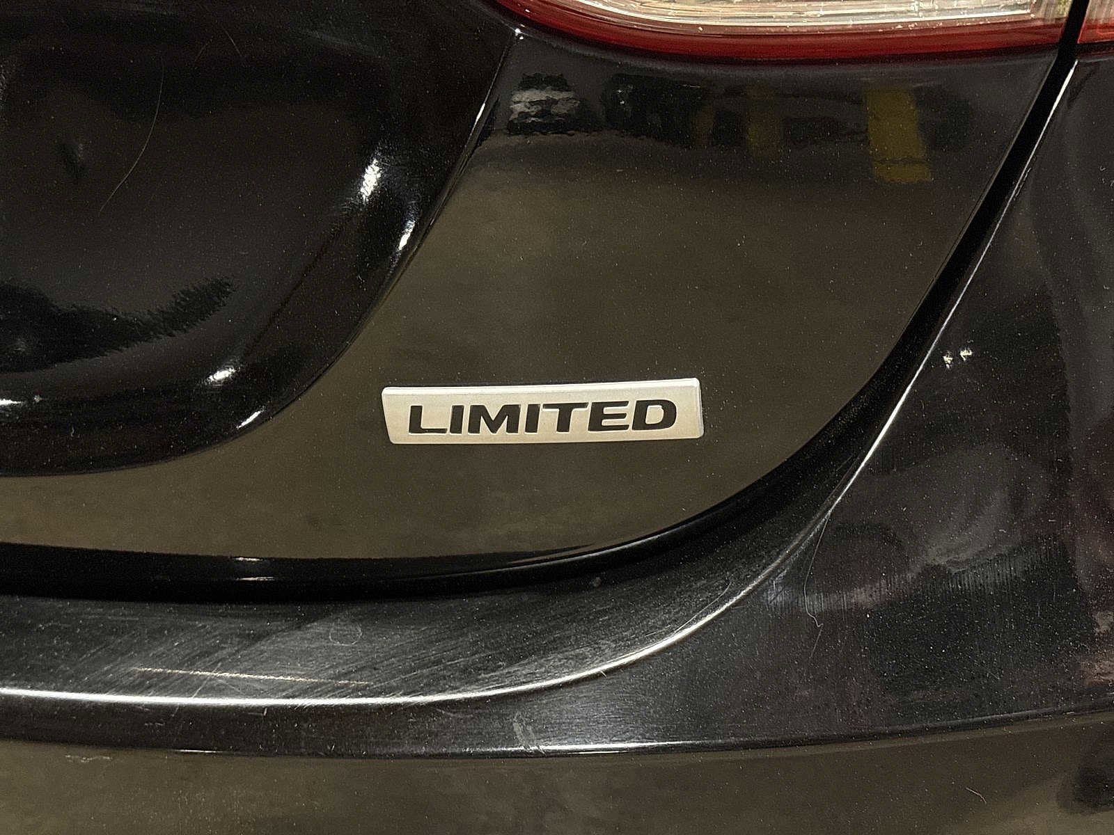 Thumbnail: 2013 Hyundai Elantra - 27