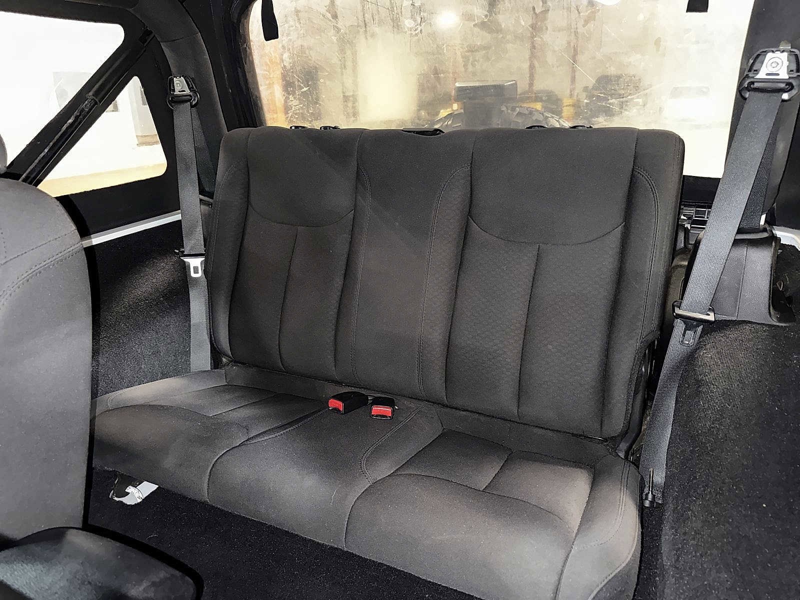 Thumbnail: 2014 Jeep Wrangler - 16