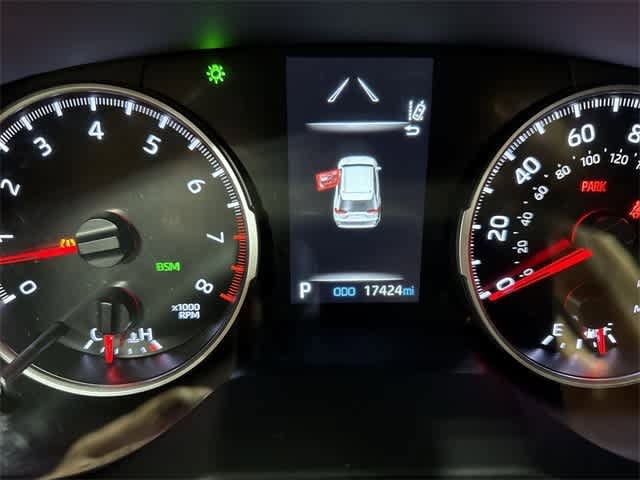 2022 Toyota RAV4 XLE 19