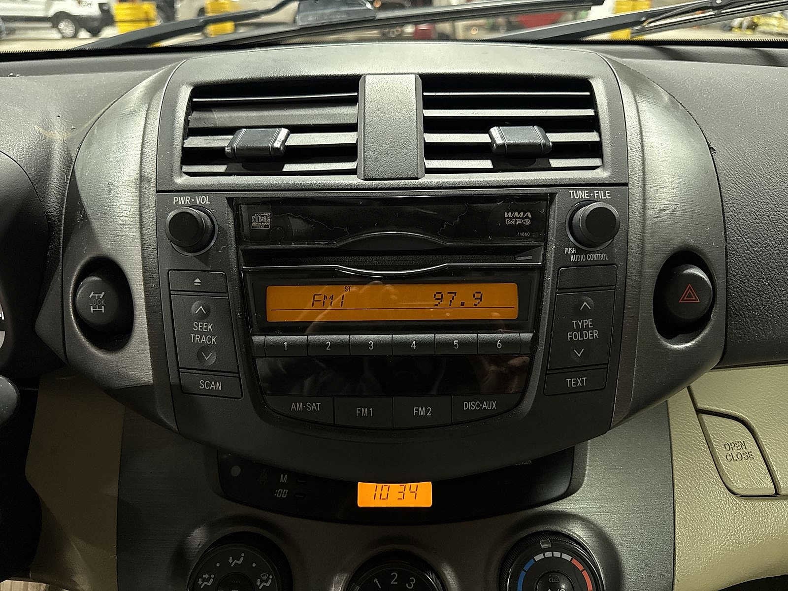 Thumbnail: 2011 Toyota RAV4 - 20