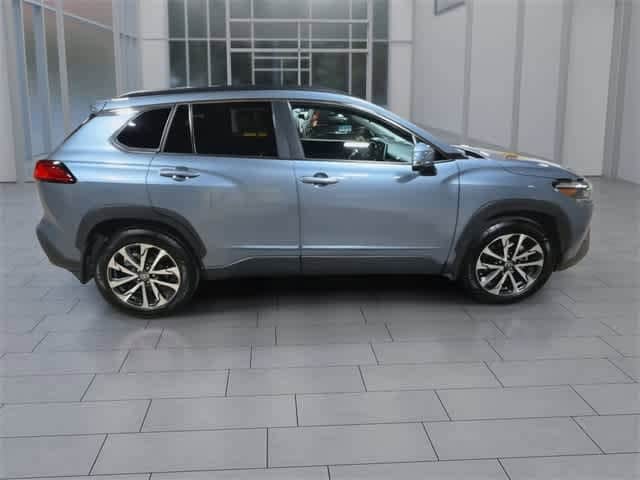 2024 Toyota Corolla Cross XLE 9