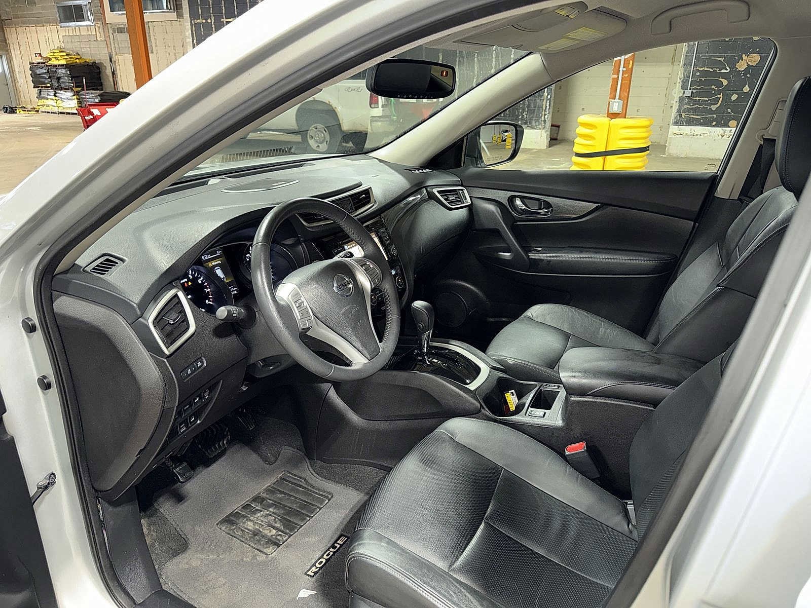 Thumbnail: 2015 Nissan Rogue - 29