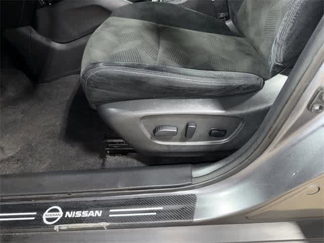 Thumbnail: 2015 Nissan Rogue - 23