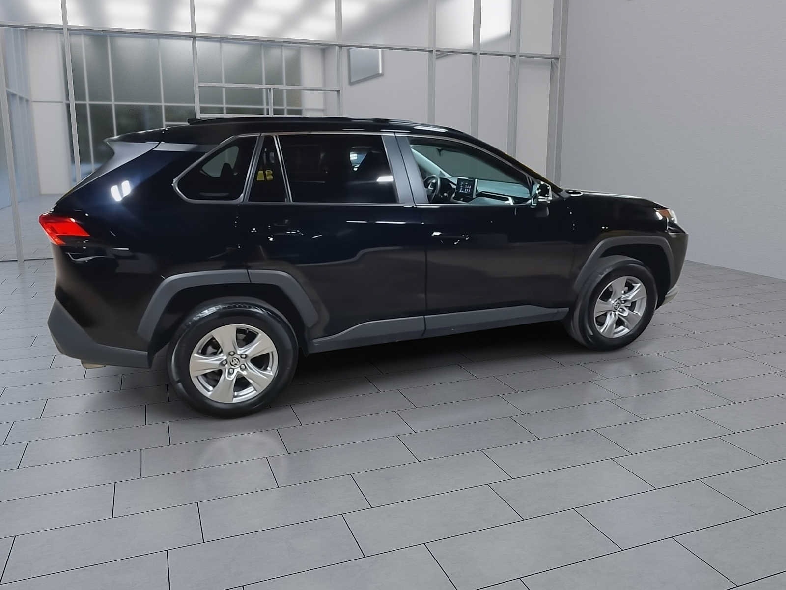 Thumbnail: 2025 Toyota RAV4 - 9