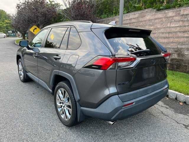 Thumbnail: 2020 Toyota RAV4 - 6