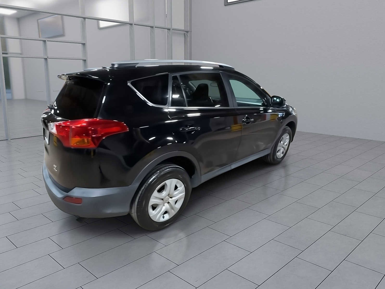 Thumbnail: 2013 Toyota RAV4 - 8