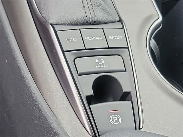 Thumbnail: 2024 Toyota Camry - 12