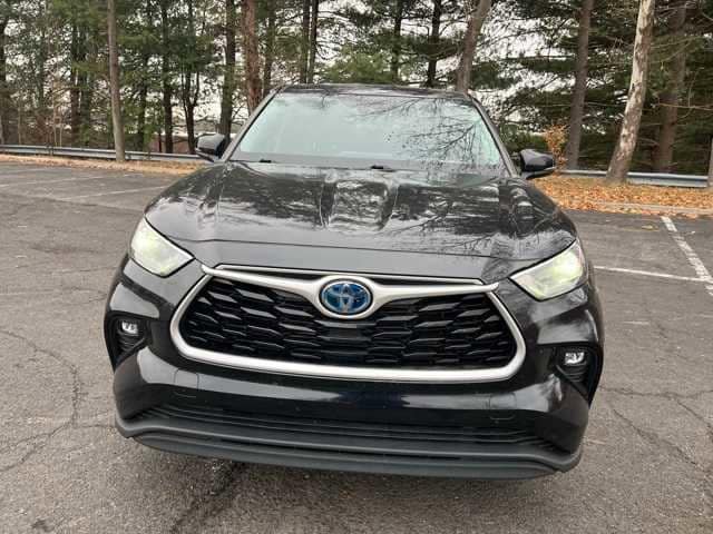 Thumbnail: 2023 Toyota Highlander - 2