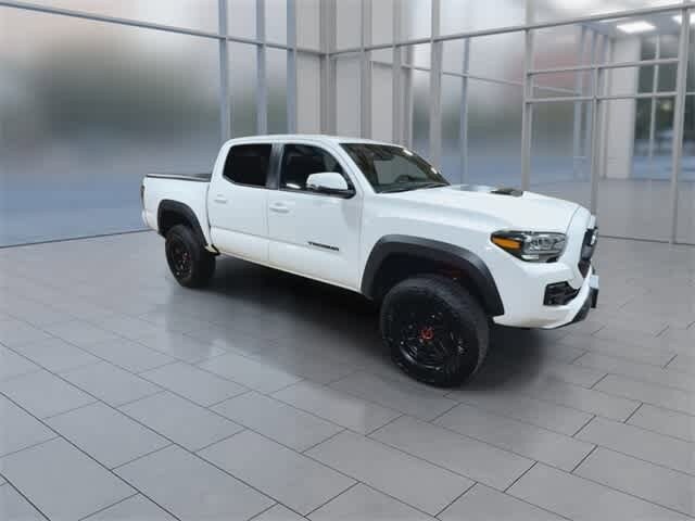 2023 Toyota Tacoma TRD Pro V6 photo 2