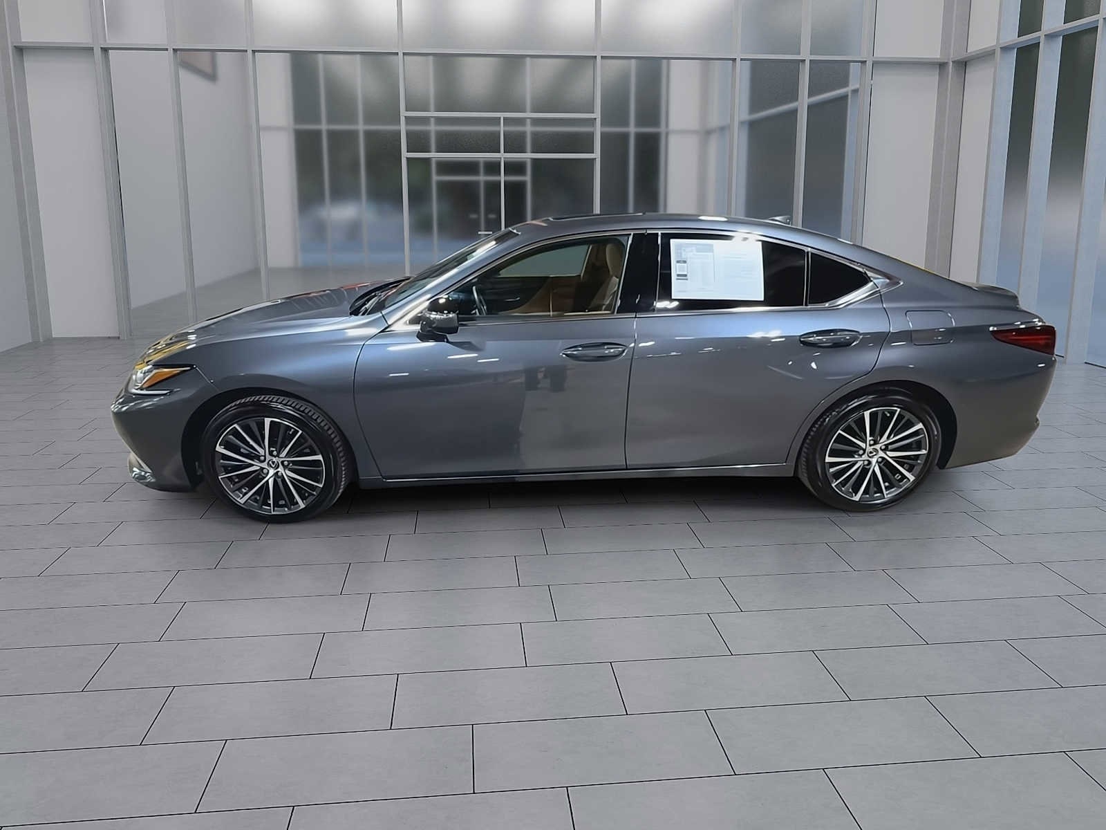 Thumbnail: 2022 Lexus ES - 5