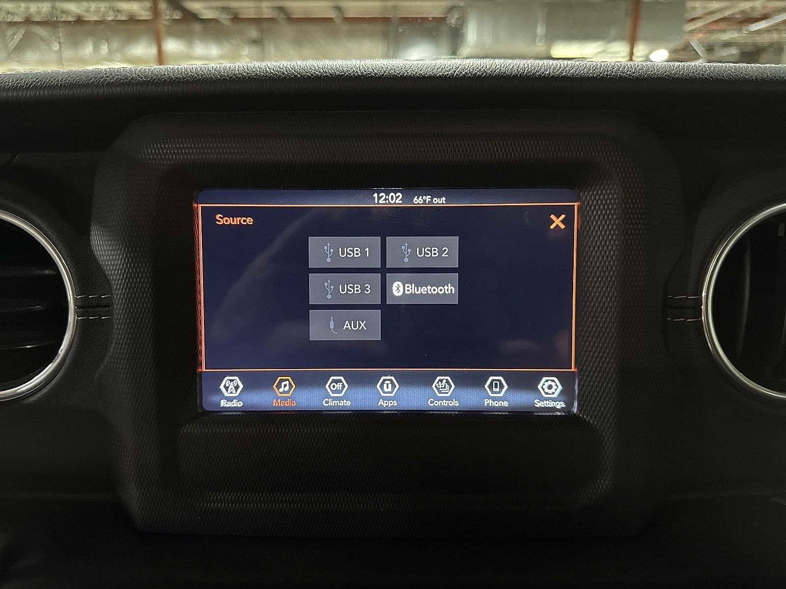 Thumbnail: 2020 Jeep Wrangler - 20